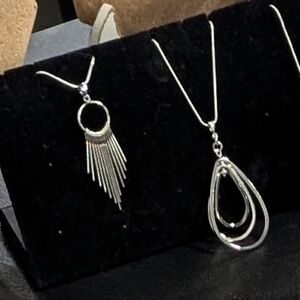 Elegant Silver Necklace Set with Teardrop and Fringe Pendants